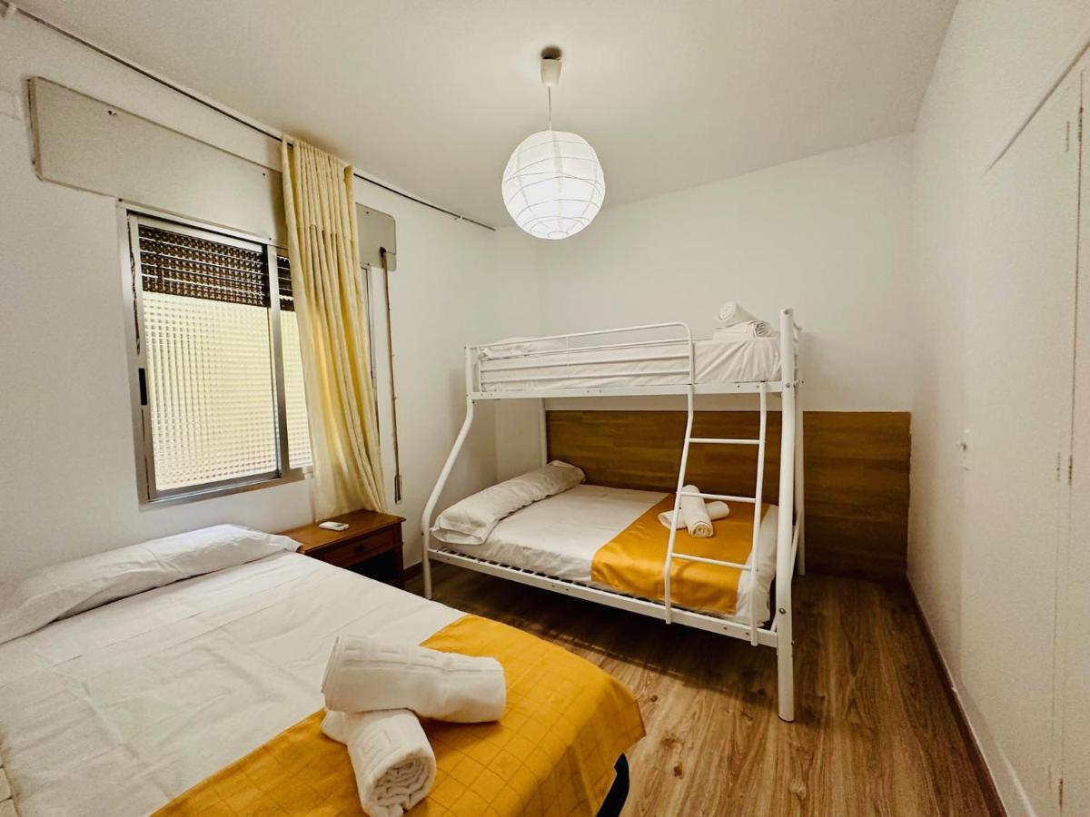 Punta Me Rooms Near The Gran Via Madrid Buitenkant foto